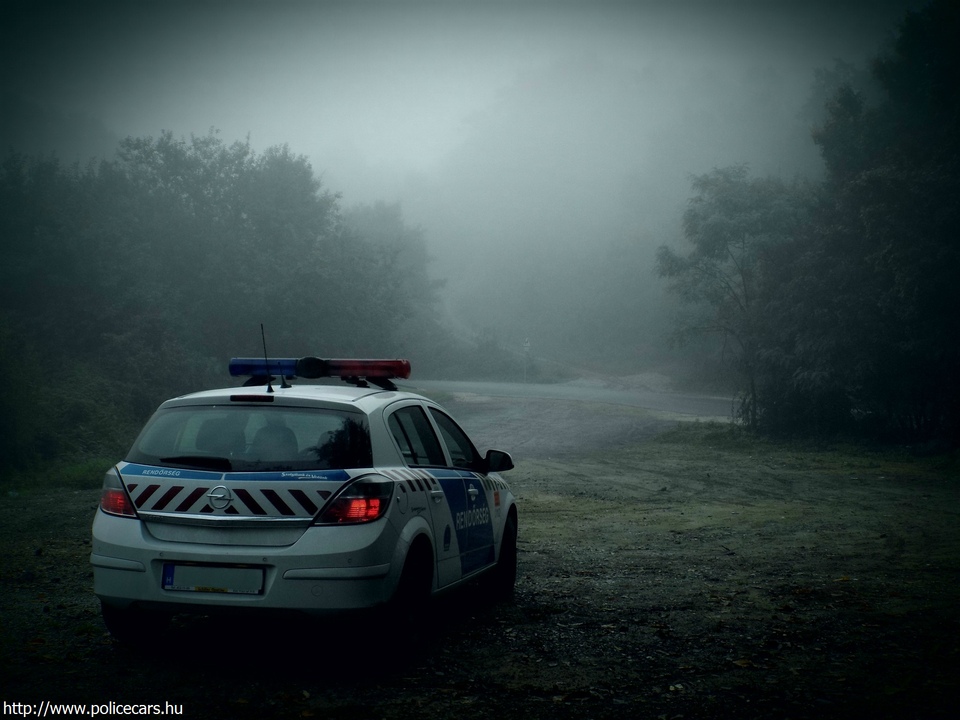 Opel Astra H, fotó: -
Keywords: rendőrautó rendőrség rendőr magyar Magyarország police policecar hungarian Hungary