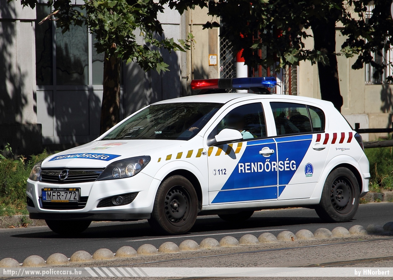 Opel Astra H, fotó: HNorbert
Keywords: magyar Magyarország rendőr rendőrautó rendőrség Hungary hungarian police policecar MFR-772