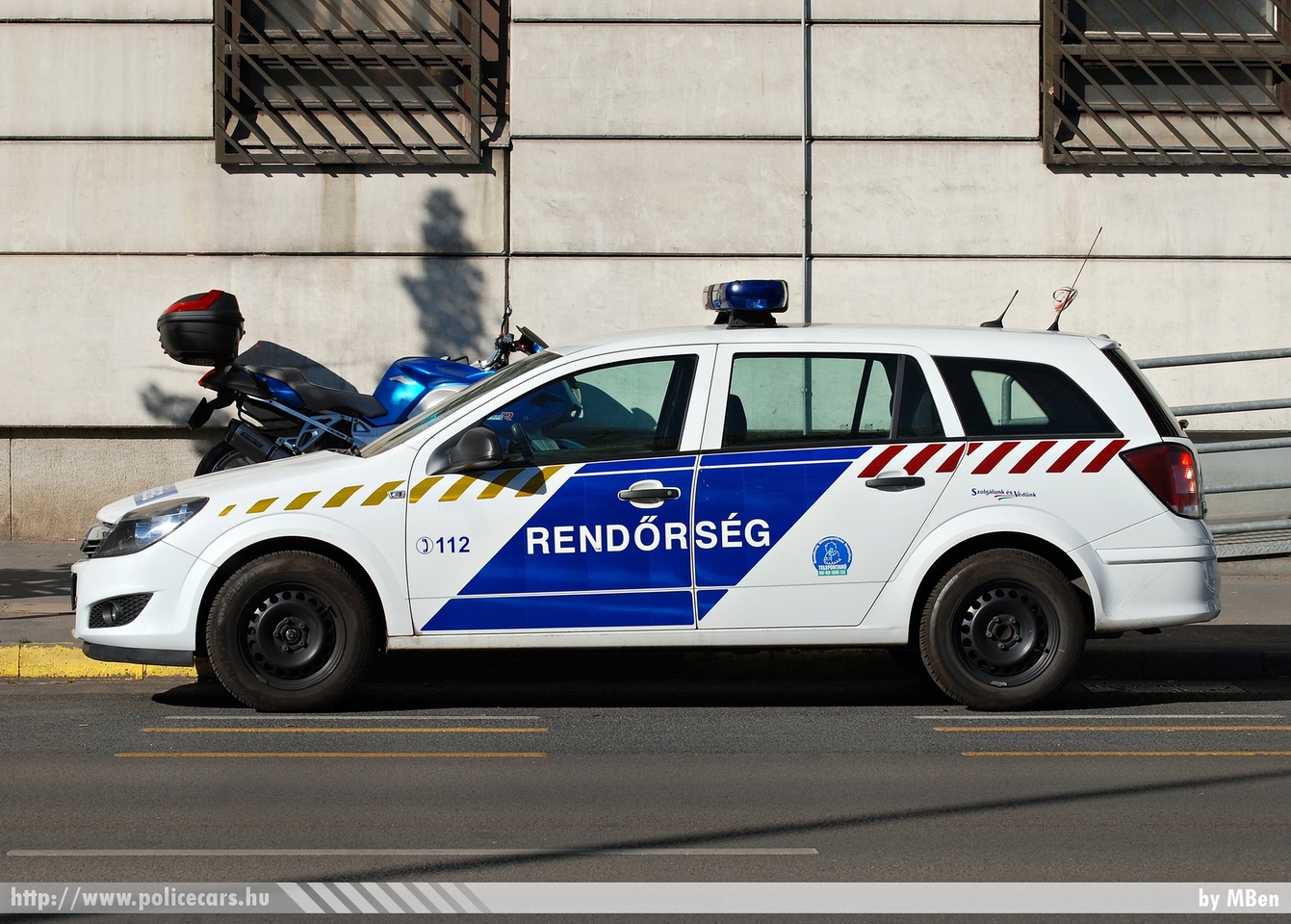 Opel Astra H Caravan, fotó: MBen
Keywords: magyar Magyarország rendőr rendőrautó rendőrség Hungary hungarian police policecar MAM-753