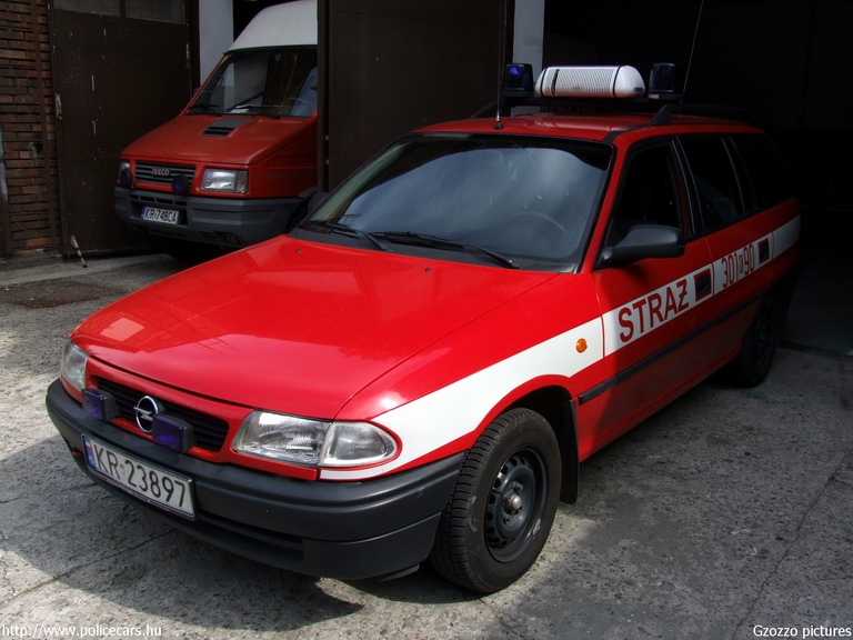 Opel Astra, Krakkó JRG1, fotó: Gzozzo pictures
Keywords: tûzoltó tûzoltóautó tûzoltóság Lengyelország lengyel