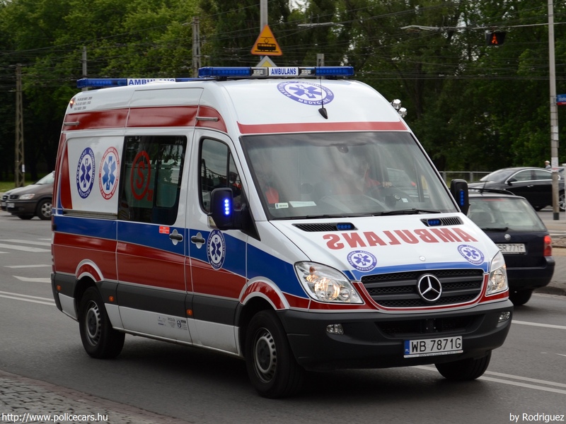 Mercedes-Benz Sprinter II, fotó: Rodriguez
Keywords: lengyel Lengyelország mentő mentőautó