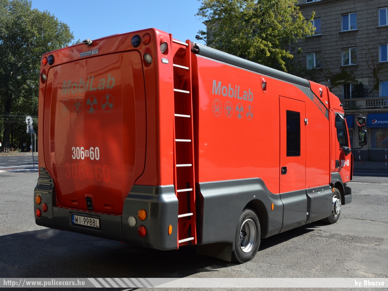 Renault Midlum 220.10 WISS, Varsó JRG6, fotó: Bbazsa
Keywords: lengyel lengyelország tûzoltóság tûzoltó fire dept 