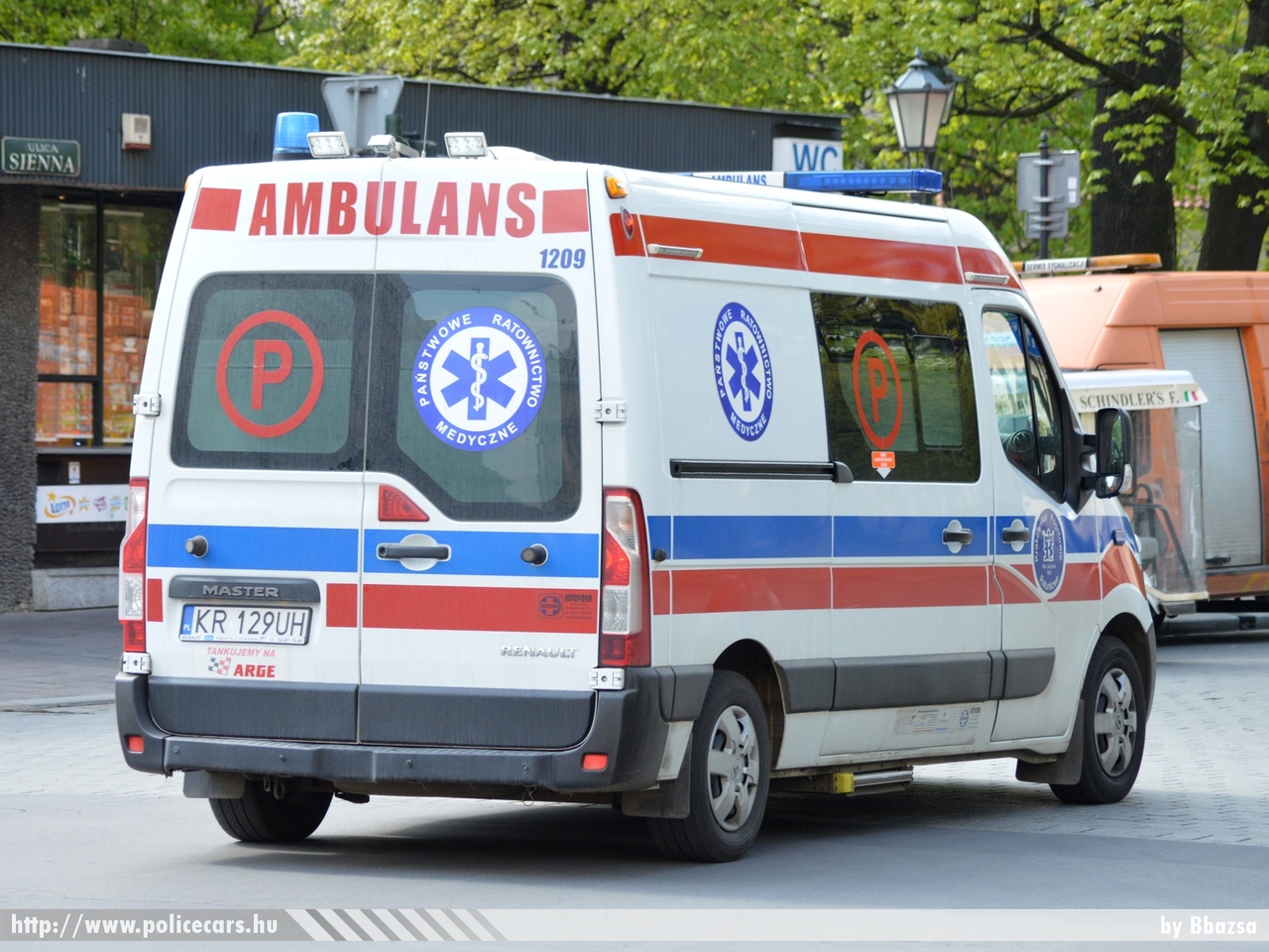 Renault Master, Krakkó, fotó: Bbazsa
Keywords: lengyel lengyelország mentő ambulance
