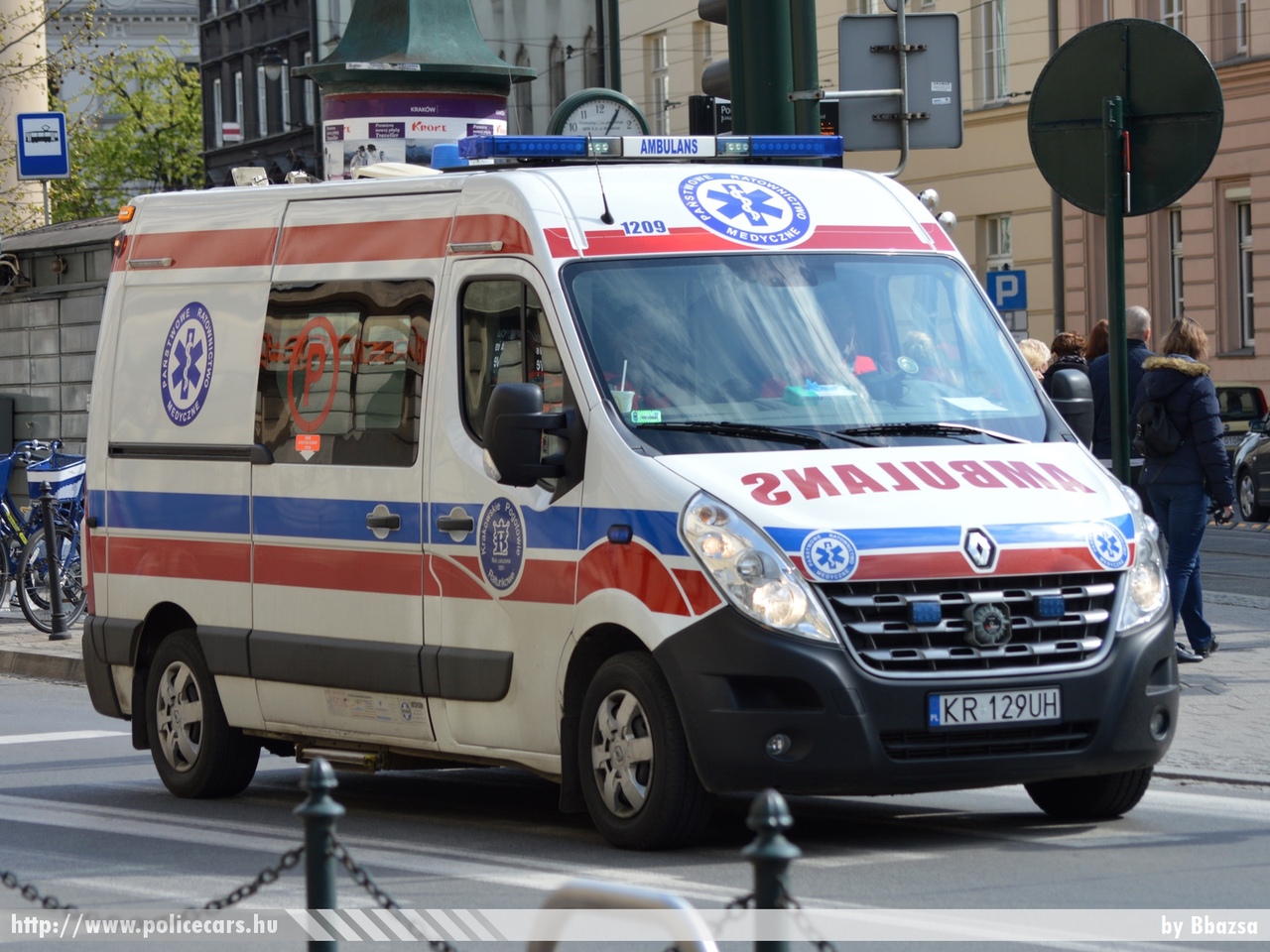 Renault Master, Krakkó, fotó: Bbazsa
Keywords: lengyel lengyelország mentő ambulance