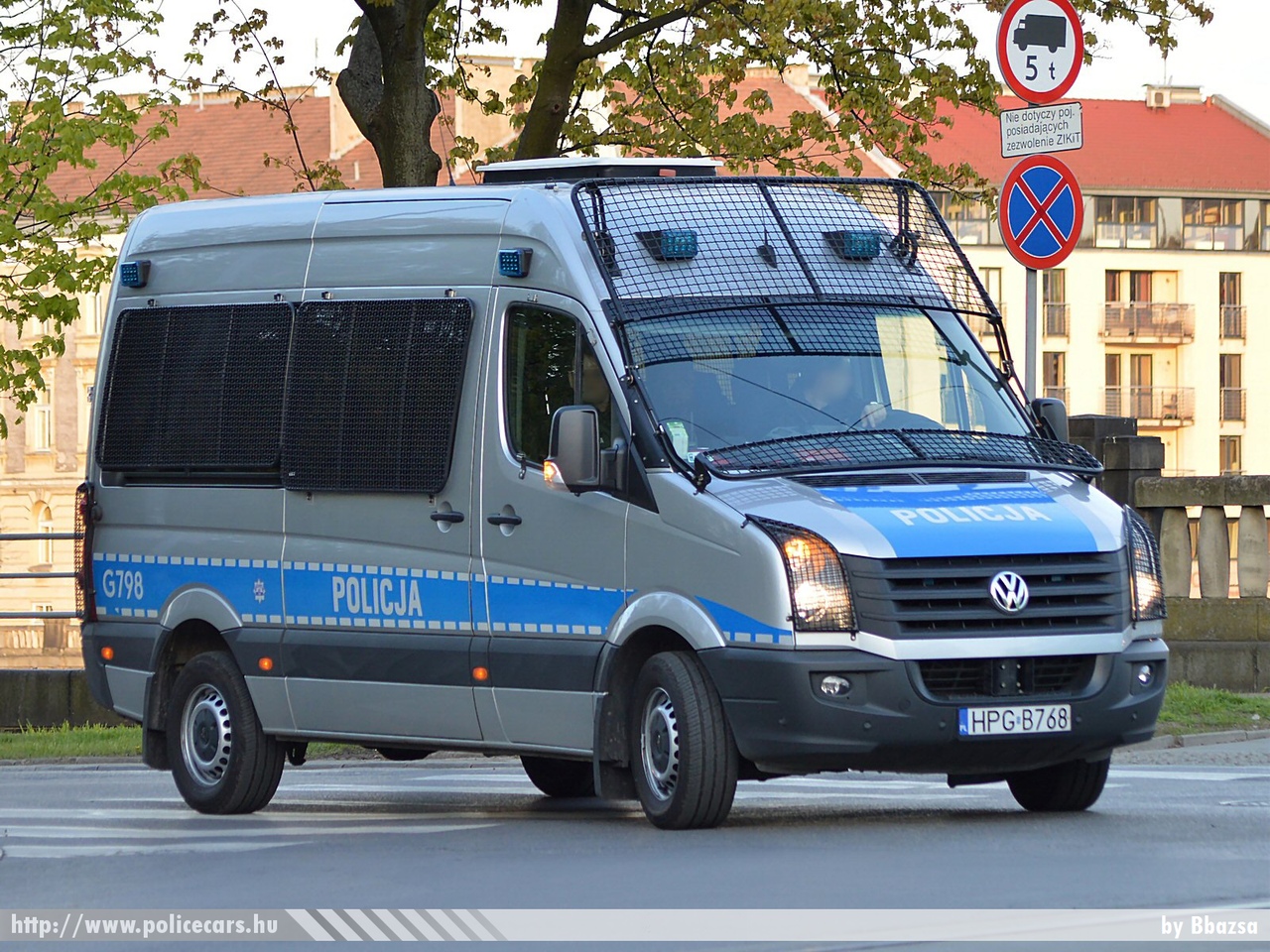 Volkswagen Crafter, fotó: Bbazsa
Keywords: lengyel Lengyelország rendőr rendőrautó rendőrség polish Poland police policecar  