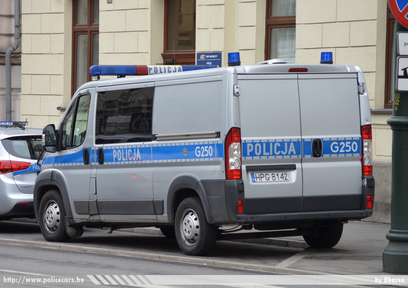 Fiat Ducato, Krakkó, fotó: Bbazsa
Keywords: lengyel Lengyelország rendőr rendőrautó rendőrség polish Poland police policecar  