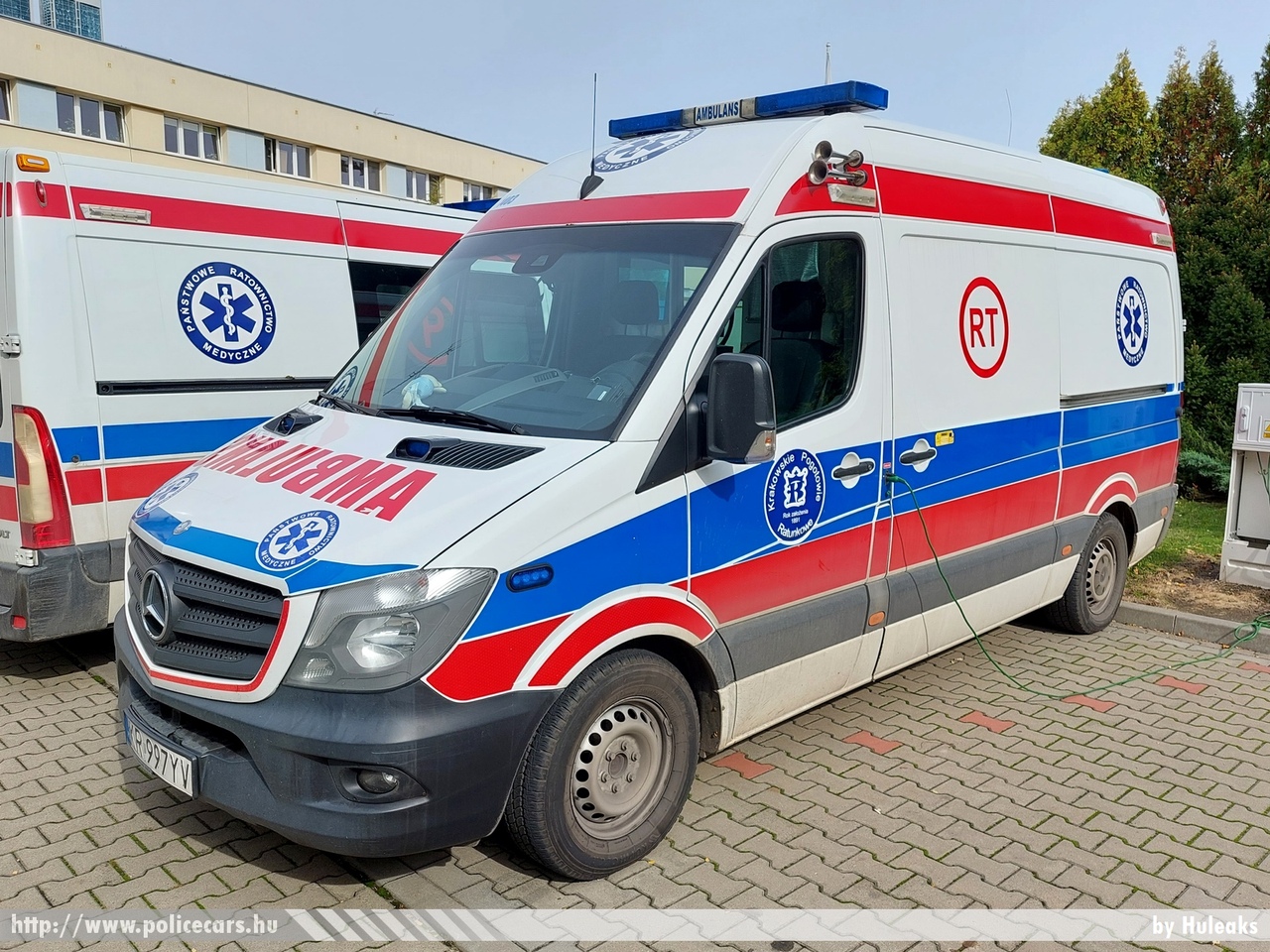 Mercedes Sprinter II facelift, Krakowskie Pogotowie Ratunkowe, fotó: Huleaks
Keywords: lengyel Lengyelország polish Poland mentő mentőautó ambulance