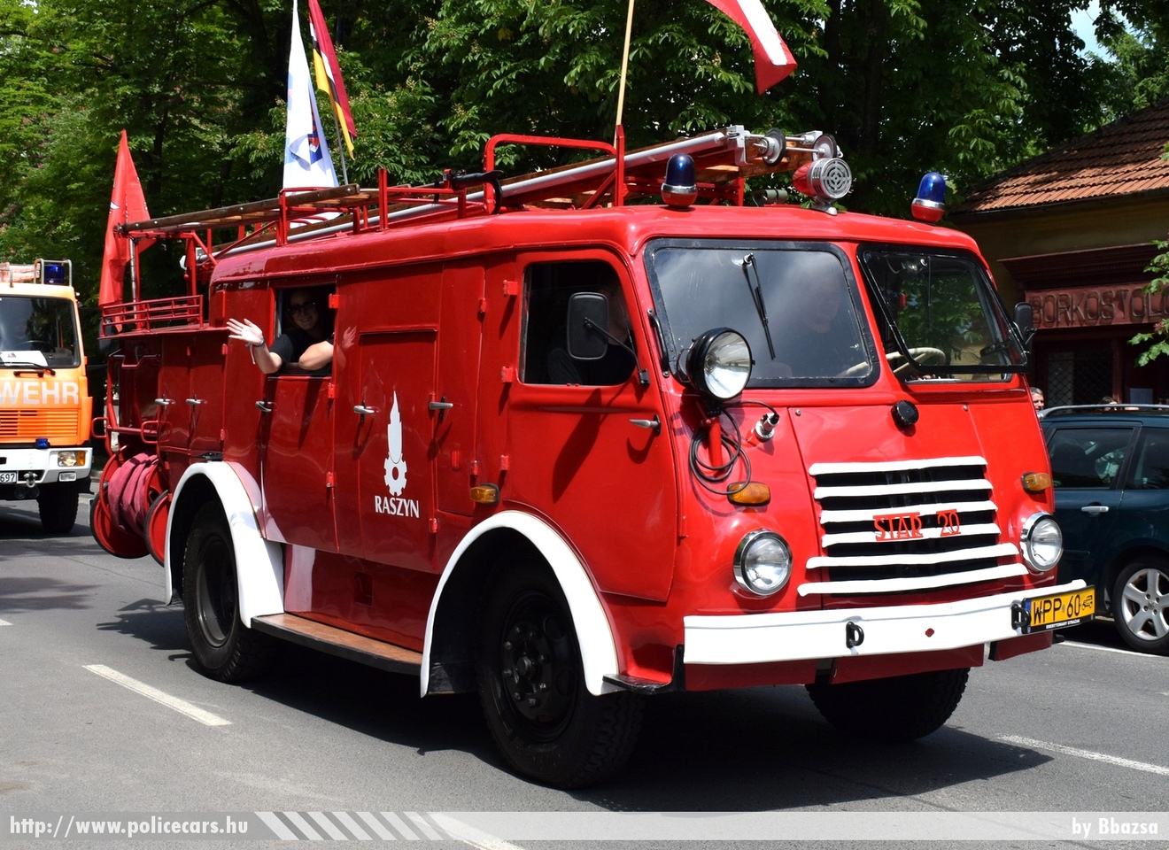 Star 20, OSP Raszyn, fotó: Bbazsa
Keywords: lengyel Lengyelország polish Poland fire firetruck tûzoltó tûzoltóautó