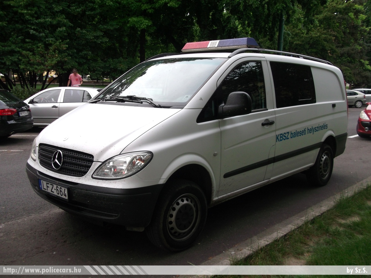 Mercedes-Benz Vito 115 CDI 4x4, Közlekedésbiztonsági Szervezet, fotó: Sz.S.
Keywords: KBSZ magyar Magyarország LFZ-664