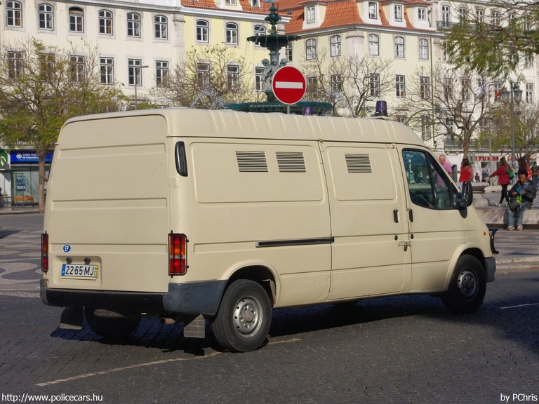 Ford Transit, büntetés-végrehajtás, fotó: PChris
Keywords: portugál Portugália