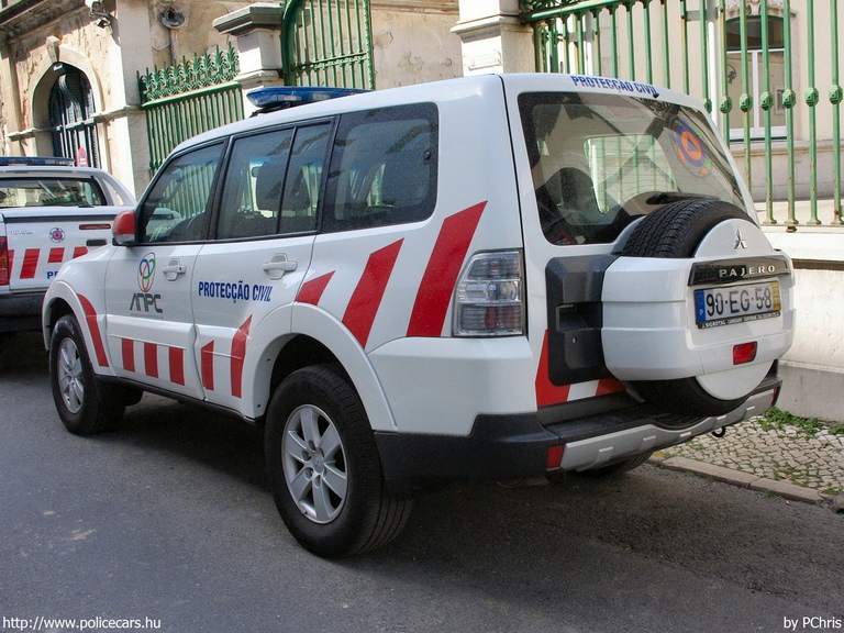 Mitsubishi Pajero, Polgári Védelem, fotó: PChris
Keywords: portugál Portugália