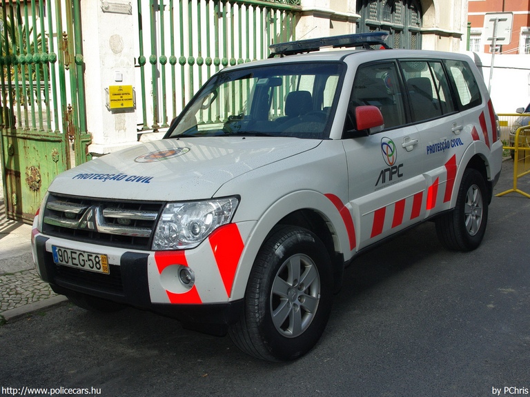 Mitsubishi Pajero, Polgári Védelem, fotó: PChris
Keywords: portugál Portugália
