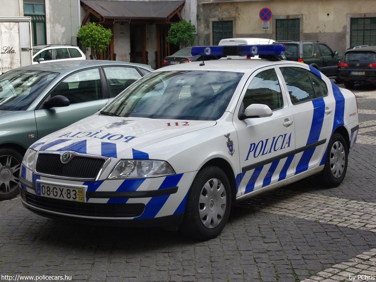 Skoda Octavia II, fotó: PChris
Keywords: portugál Portugália rendőr rendőrautó rendőrség