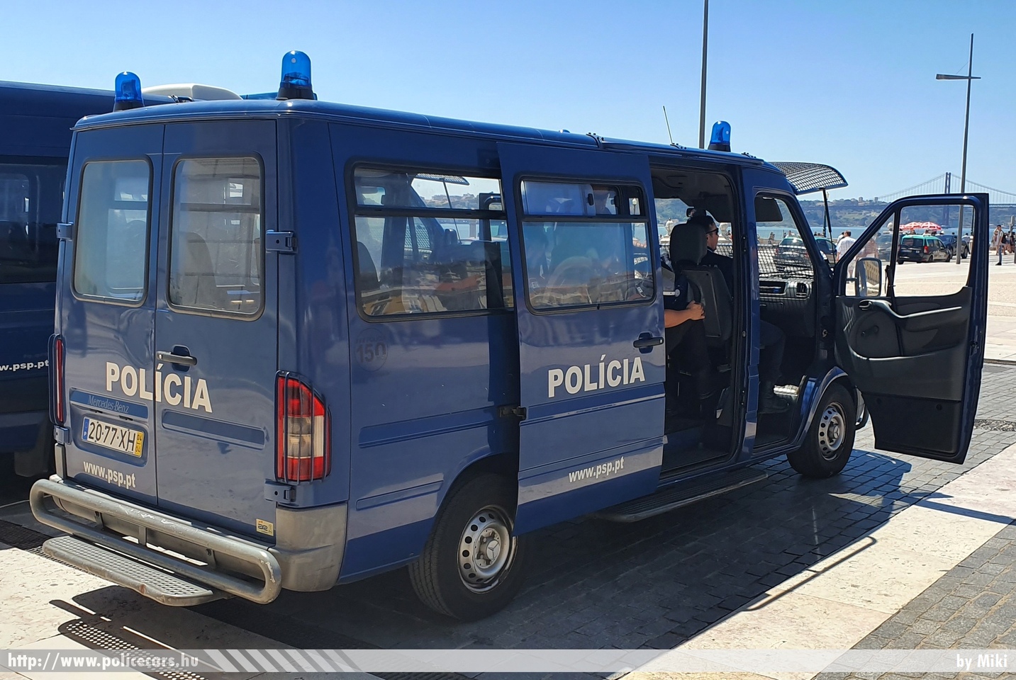 Mercedes Sprinter, fotó: Miki
Keywords: portugál Portugália rendőr rendőrautó rendőrség Portugalia police policecar