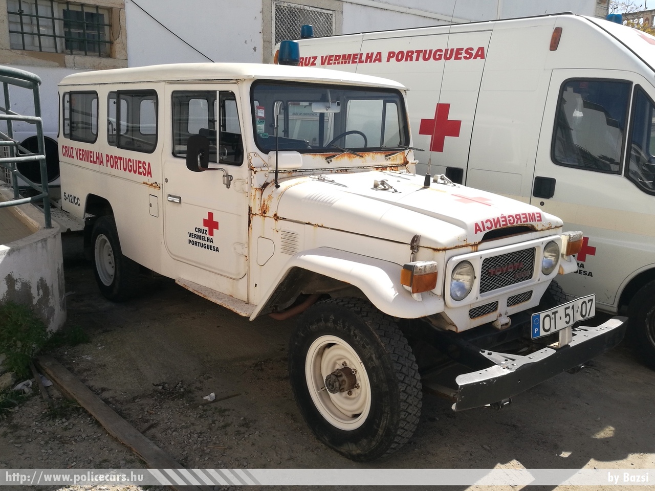 Toyota Land Cruiser FJ45, Cruz Vermelha Portuguesa, Delegacao Faro / Loulé, fotó: Bazsi
Keywords: ambulance portugál Portugália mentő mentőautó portuguese