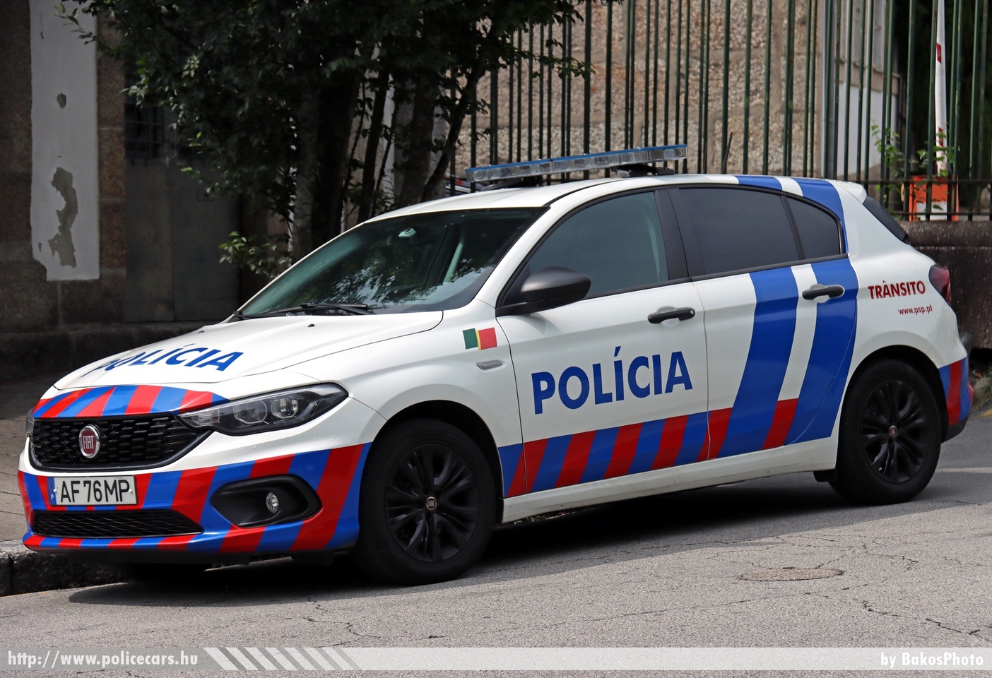 Fiat Tipo, Polícia de Segurança Pública Transito, fotó: BakosPhoto
Keywords: portugál Portugália rendőr rendőrautó rendőrség Portugalia police policecar portuguese
