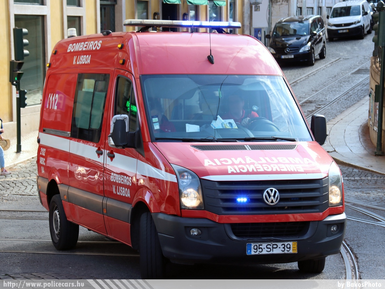 Volkswagen Crafter, Bombeiros Voluntários de Lisboa, fotó: BakosPhoto
Keywords: tűzoltó tűzoltóautó tűzoltóság portugál Portugália portugal fire firetruck portuguese fire firetruck tűzoltóautó