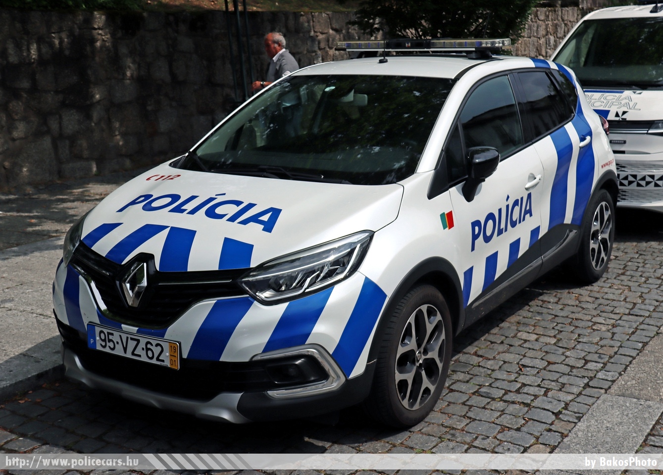 Renault Captur, Polícia de Segurança Pública, fotó: BakosPhoto
Keywords: portugál Portugália rendőr rendőrautó rendőrség Portugalia police policecar portuguese
