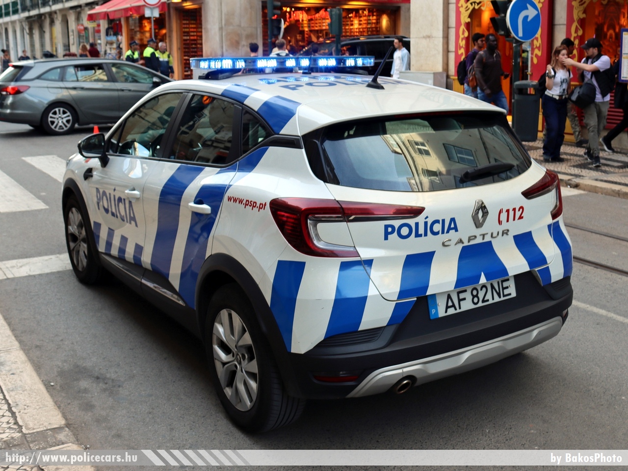 Renault Captur, Polícia de Segurança Pública, fotó: BakosPhoto
Keywords: portugál Portugália rendőr rendőrautó rendőrség Portugalia police policecar portuguese