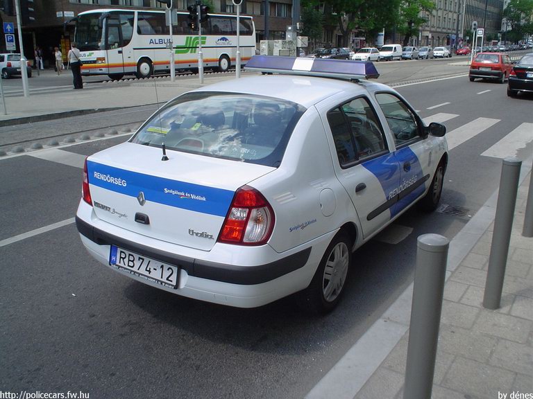 Renault Thalia, fotó: dénes
Keywords: police policecar Hungary hungarian rendőrautó rendőrség rendőr magyar Magyarország RB74-12