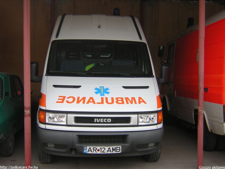 Iveco, fotó: Gzozzo pictures
Keywords: román Románia mentő mentőautó
