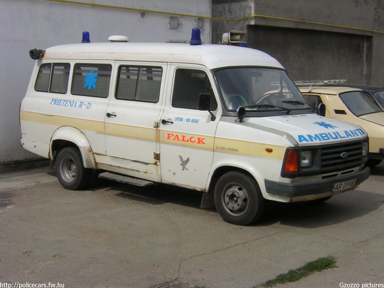 Ford Transit, fotó: Gzozzo pictures
Keywords: román Románia mentő mentőautó