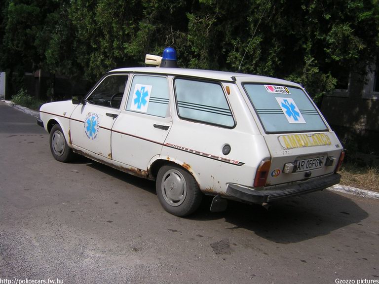 Dacia, fotó: Gzozzo pictures
Keywords: román Románia mentő mentőautó