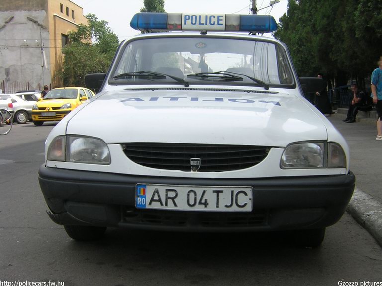 Dacia, fotó: Gzozzo pictures
Keywords: román Románia rendőr rendőrség rendőrautó