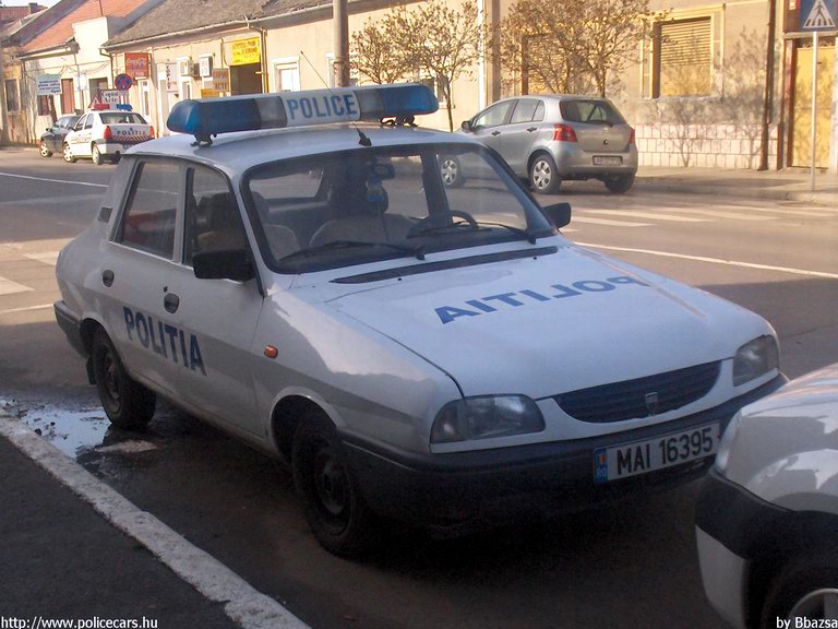 Dacia, fotó: Bbazsa
Keywords: román Románia rendőr rendőrség rendőrautó