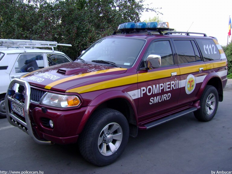 Mitsubishi, SMURD, fotó: Ambucar
Keywords: román Románia mentő mentőautó