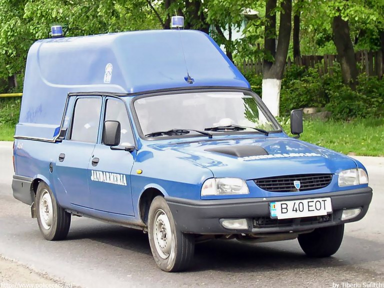 Dacia, fotó: Tiberiu Sufitchi
Keywords: jandarmeria rendőr rendőrautó rendőrség román Románia csendőrség 