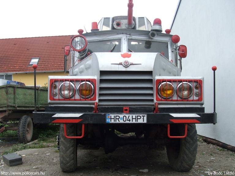 Steagul Rosu SR 114 Bucegi UMT, Székelykeresztúri Villám-Fulger Önkéntes Tûzoltó Egyesület, fotó: Bodó László
Keywords: tûzoltó tûzoltóautó tûzoltóság román Románia HR04HPT