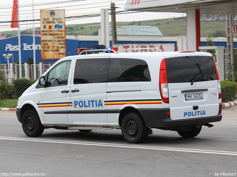 Mercedes-Benz Vito II 115 CDI 4x4, fotó: HNorbert
Keywords: román Románia rendőr rendőrautó rendőrség