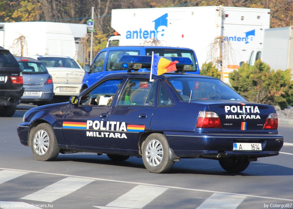 Daewoo Cielo, fotó: Colargol87
Keywords: román Románia katonai rendőr rendőrautó rendőrség A-1614