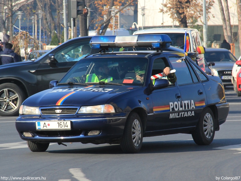 Daewoo Cielo, fotó: Colargol87
Keywords: román Románia katonai rendőr rendőrautó rendőrség A-1614