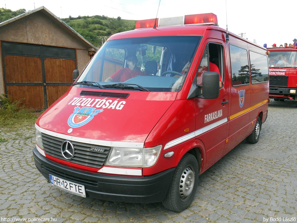 Mercedes Sprinter 210D, Farkaslaka, fotó: Bodó László
Keywords: román Románia tûzoltó tûzoltóautó
