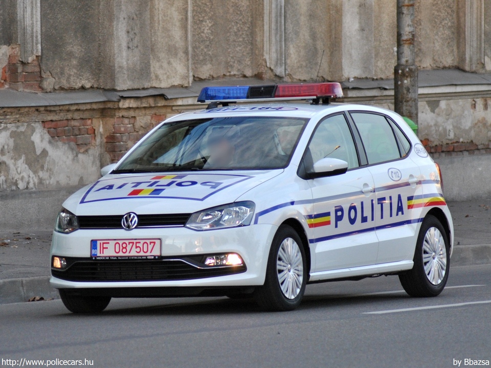 Volkswagen Polo V TSI, fotó: Bbazsa
Keywords: román Románia rendőr rendőrautó rendőrség romanian Romania police policecar