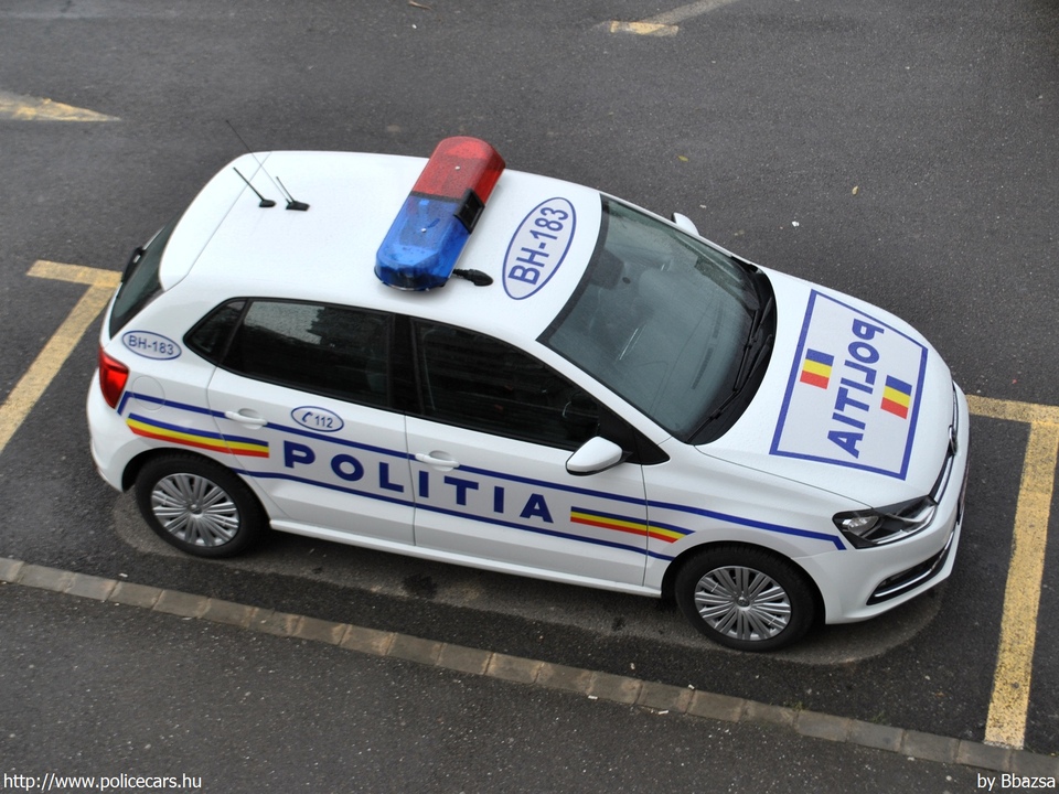 Volkswagen Polo V TSI, fotó: Bbazsa
Keywords: román Románia rendőr rendőrautó rendőrség romanian Romania police policecar