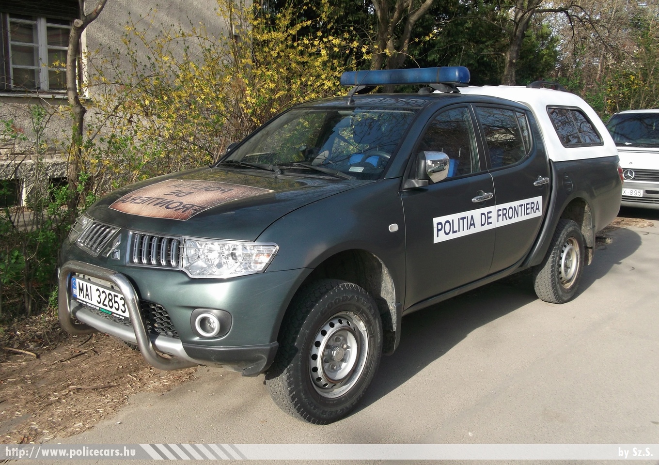 Mitsubishi L200, fotó: Sz.S.
Keywords: román Románia rendőr rendőrautó rendőrség Romania police policecar