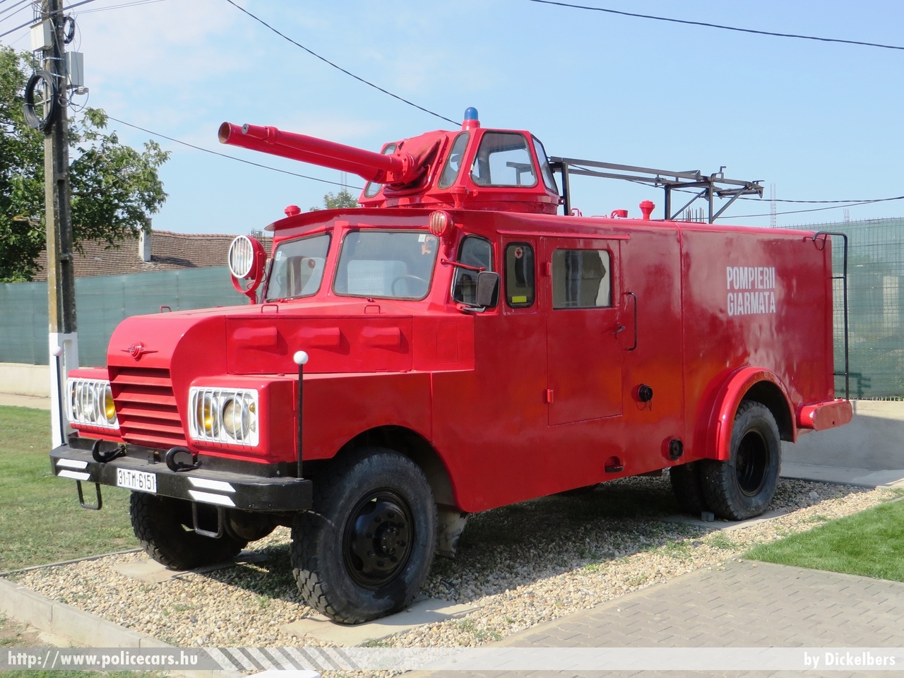 Steagul Rosu SR 114 Bucegi UMT, fotó: Dickelbers
Keywords: román Románia tûzoltó tûzoltóautó romanian Romania fire firetruck