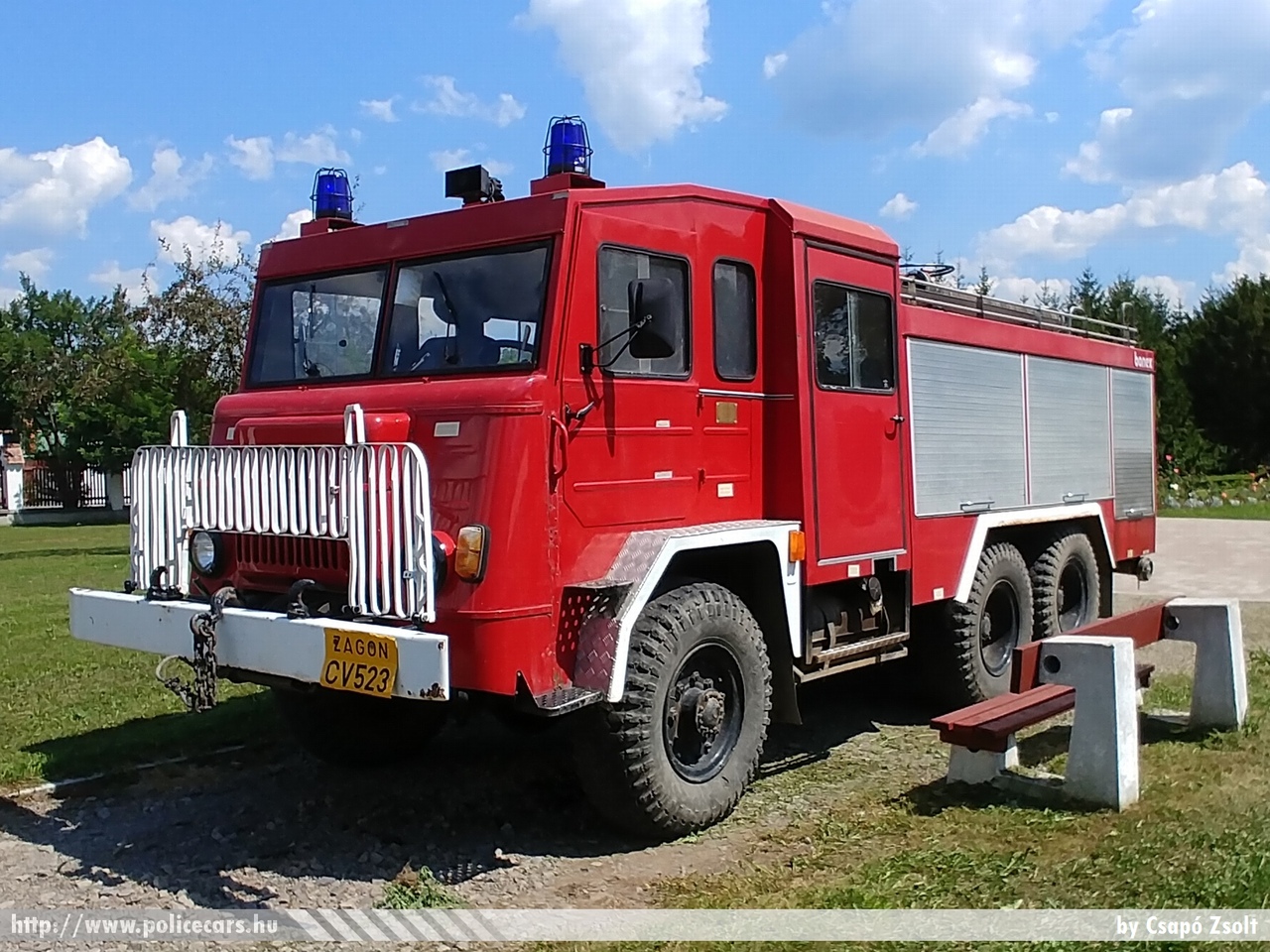 Zágoni Önkéntes Tûzoltó Egyesület, fotó: Csapó Zsolt
Keywords: román Románia tûzoltó tûzoltóautó romanian Romania fire firetruck
