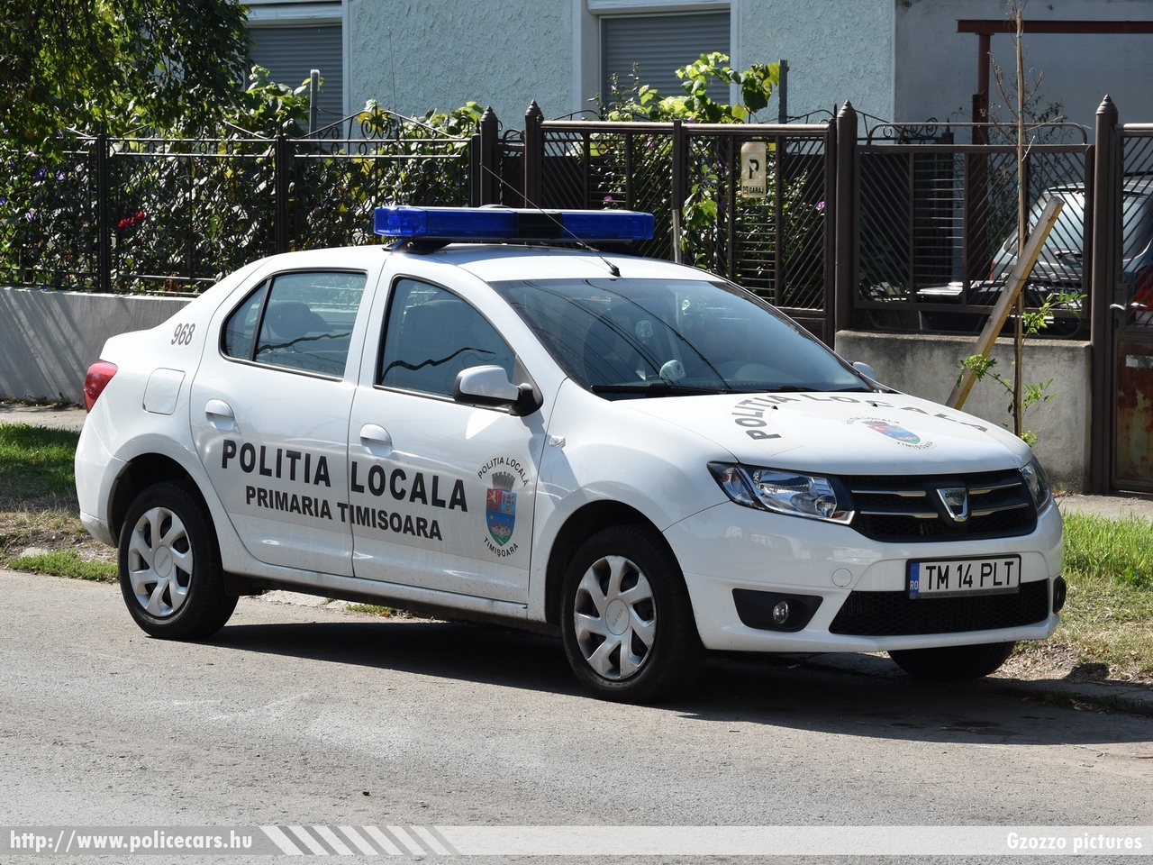 Dacia Logan II, Politia Locala Timisoara, fotó: Gzozzo pictures
Keywords: román Románia rendőr rendőrautó rendőrség Romania police policecar