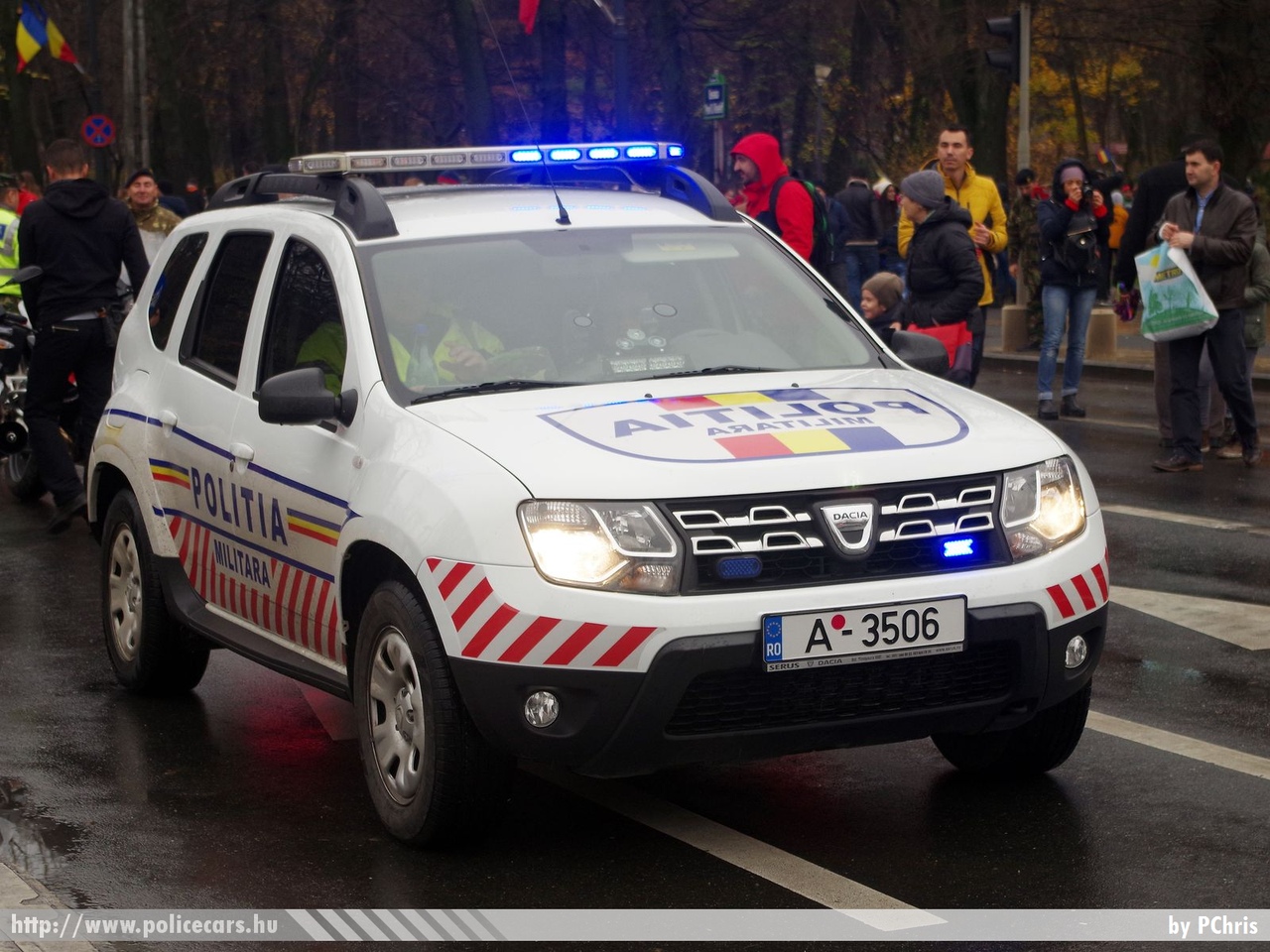 Dacia Duster, fotó: PChris
Keywords: katonai román Románia rendőr rendőrautó rendőrség Romania military police policecar