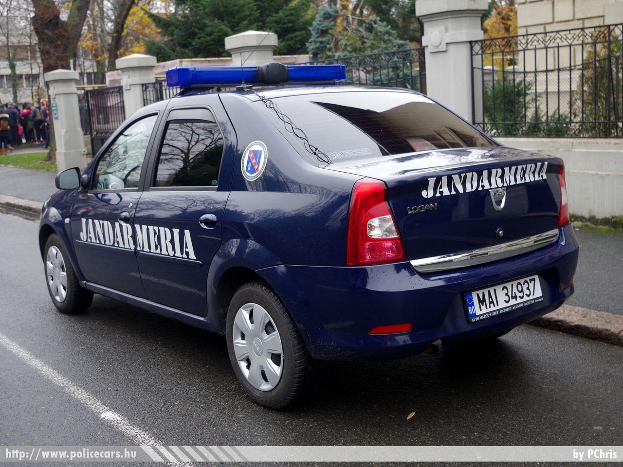 Dacia Logan, fotó: PChris
Keywords: jandarmeria rendőr rendőrautó rendőrség román Románia csendőrség 