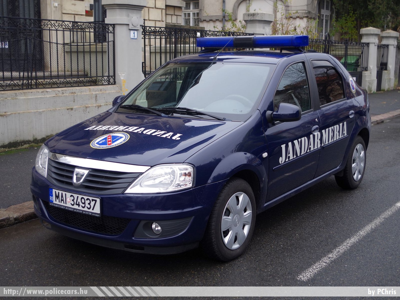 Dacia Logan, fotó: PChris
Keywords: jandarmeria rendőr rendőrautó rendőrség román Románia csendőrség 