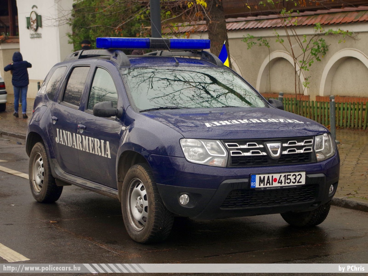 Dacia Duster, fotó: PChris
Keywords: jandarmeria rendőr rendőrautó rendőrség román Románia csendőrség 