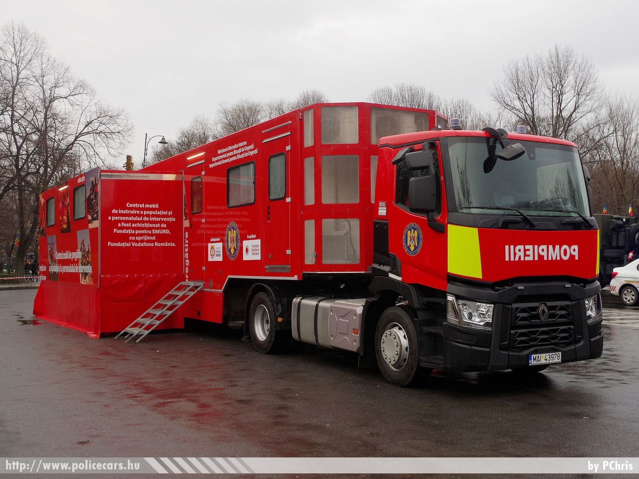 Renault, fotó: PChris
Keywords: fire román Románia tûzoltó tûzoltóautó romanian Romania firetruck