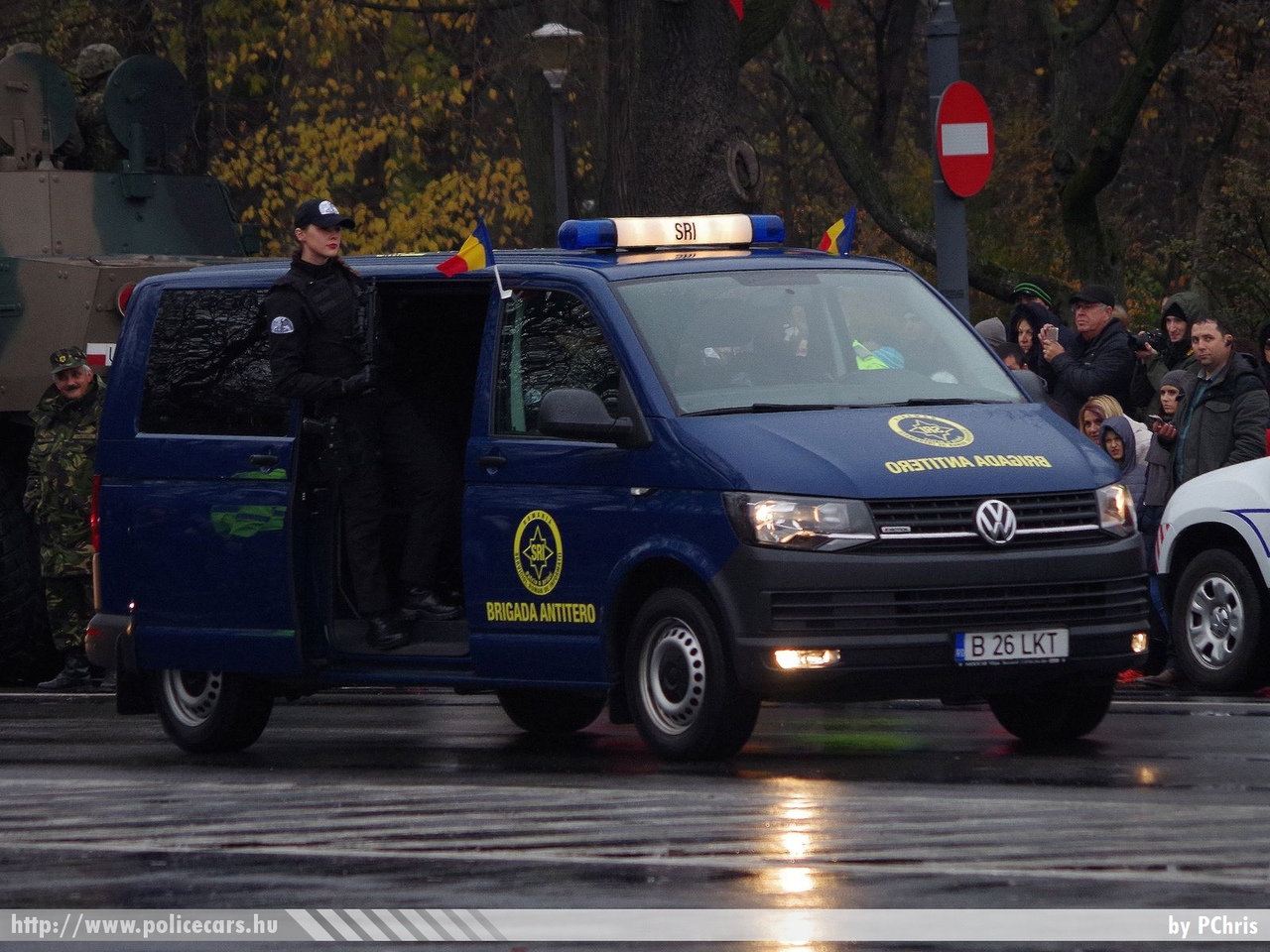 Volkswagen Transporter T6, fotó: PChris
Keywords: román Románia rendőr rendőrautó rendőrség police policecar Romanian