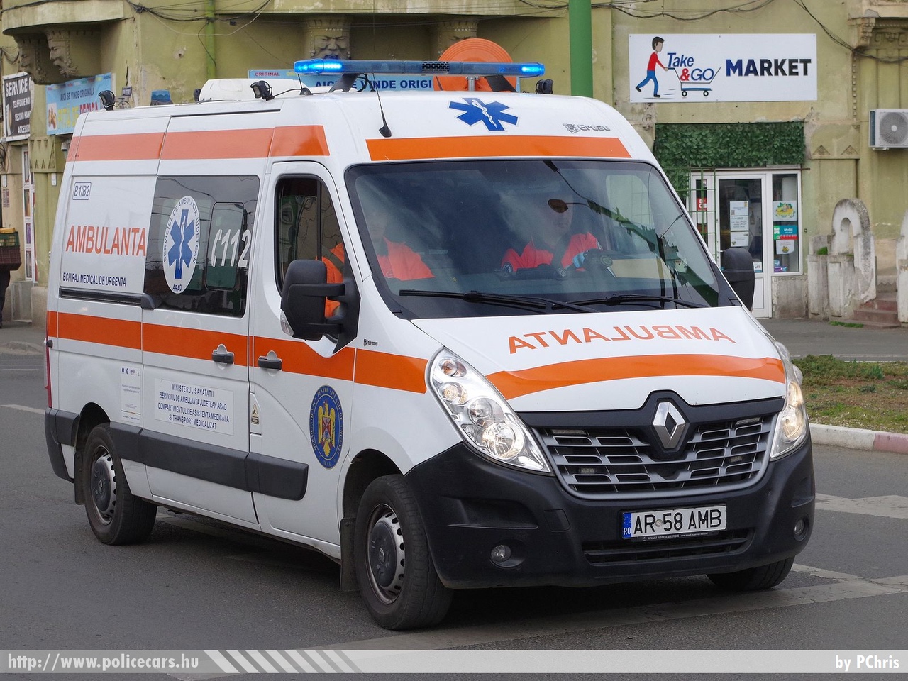Renault Master, Serviciul de Ambulanţă Judeţean Arad, fotó: PChris
Keywords: román Románia mentő mentőautó romanian Romania ambulance ambulanta