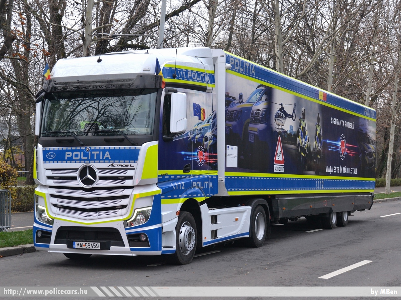 Mercedes Actros L, Politia Romana, fotó: MBen
Keywords: román Románia rendőr rendőrautó rendőrség police policecar Romanian Romania politia